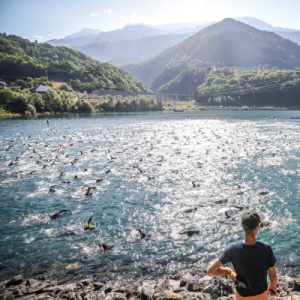 Lac du Verney départ du triathlon de l'alpe d'huez