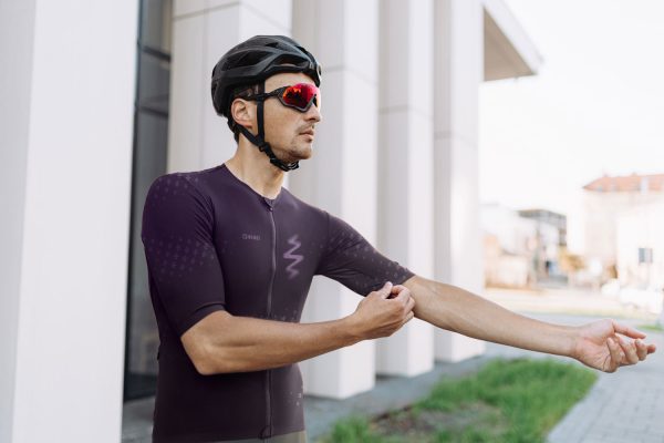 Official Cycling Jersey Alpe d’Huez Triathlon 2025 dark Violet - Image 3
