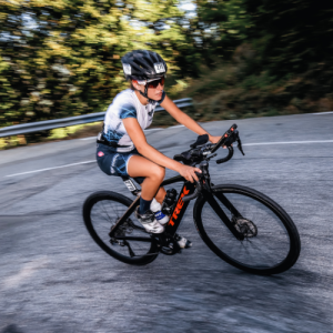 Triathlète dans la montée de l'Alpe du Grand Serre