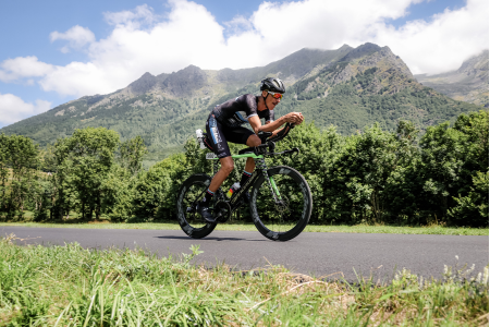 Triathlète dans le Valbonnais lors du Triathlon de l'Alpe d'Huez